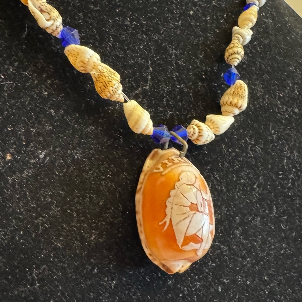 Vintage Necklace & Bracelet 2 Piece SET Carved Cameo VIRGO Conch Shell Pendant